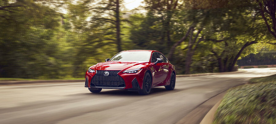 Forbes: …the optional Mark Levinson audio system, with 17 speakers, 1,800 watts and 7.1 surround sound decoding, provides impressive aural entertainment.