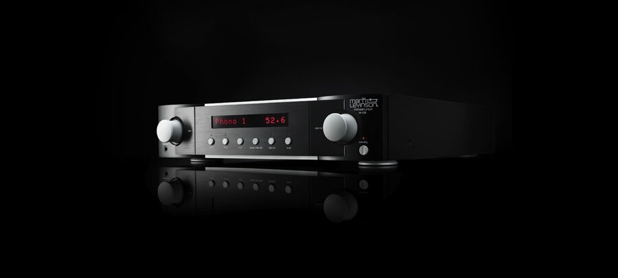 Stereophile: The № 526's sheer clarity, startling transparency, liquid midrange and ability to render brilliant dynamic contrasts [make] it different from other preamplifiers. [It’s] a revelation!