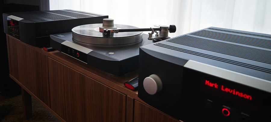 Stereonet UK: We were told that the №5302, as well as the rest of the range, have to survive Mark Levinson's own, in-house durability tests known as HALT testing (Highly-Accelerated Life Testing).